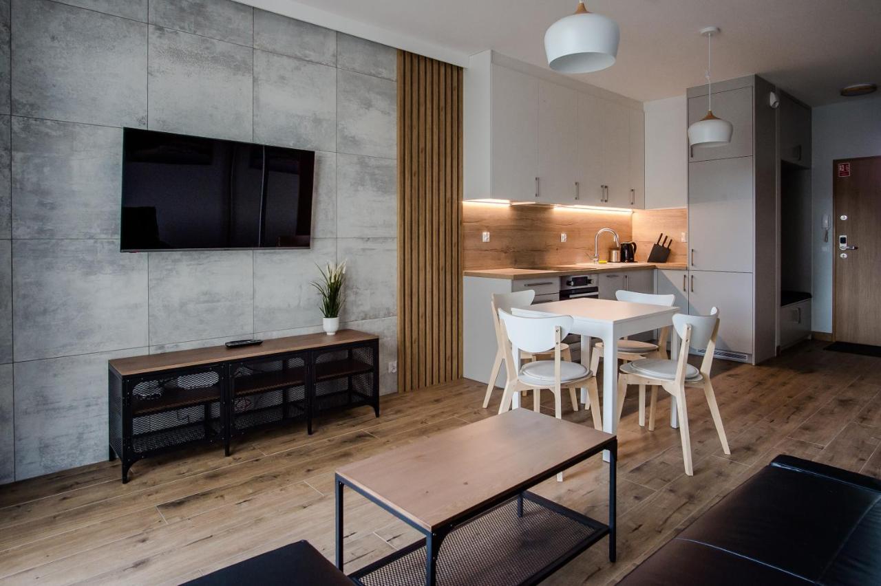 Shipyard Gdansk Apartment - Free Private Parking Exterior photo